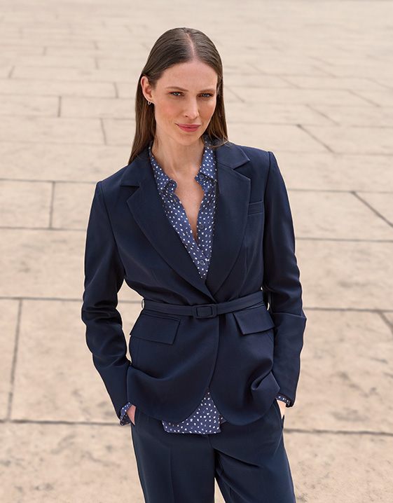 Blazer kombinieren für jede Figur: taillierte Blazer