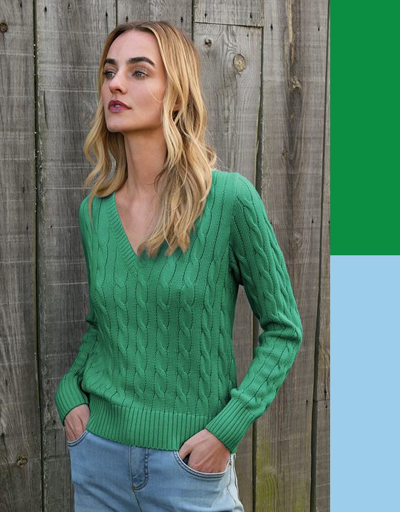 Grün kombinieren: Look mit Maigrün