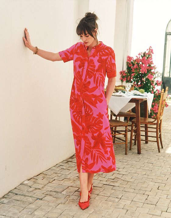 Keylooks im April: Rosa Kleid mit orange-roten Blüten